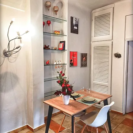 Cozy In The Very Heart Of Appartamento